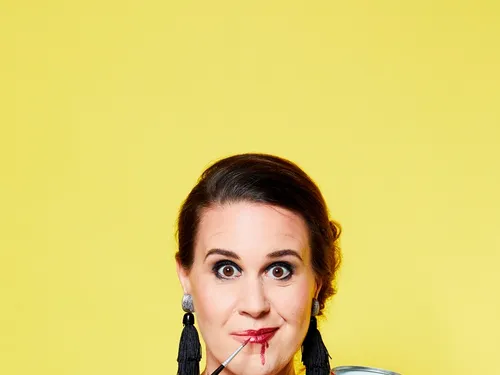 ANTONIA · Scènes de corps et d’esprit 