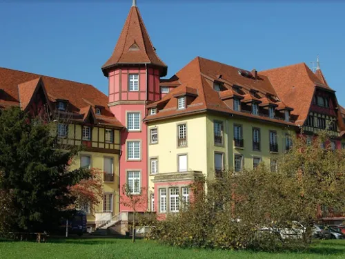 "Le château ouvre ses portes"