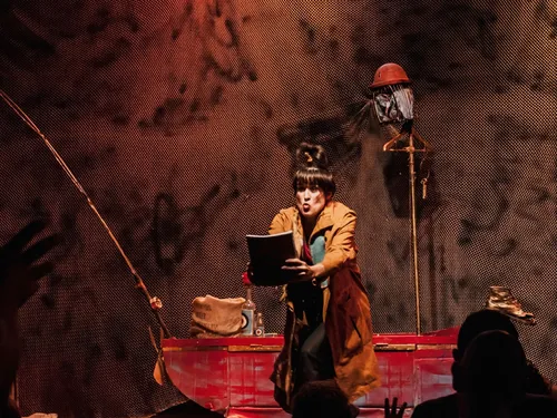 HAÏ, PÊCHEUSE DE RÊVES