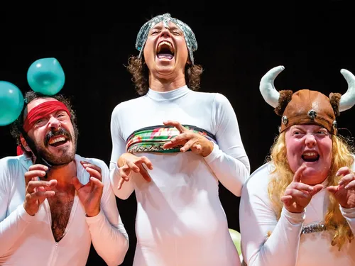 Compli'cité : Much too much