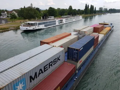 La navigation fluviale forcée de s’adapter aux basses eaux sur le...