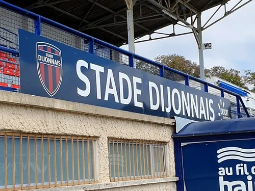 Le Stade Dijonnais organise le déplacement de ses supporters en bus...