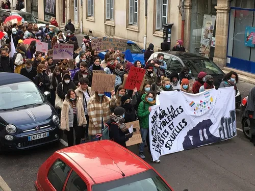 Grève féministe du 8 mars à Dijon : Solidaires 21 appelle à la...