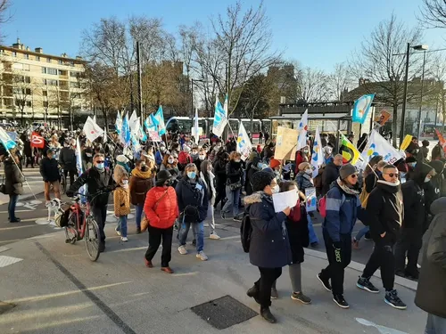 Violences du 17 octobre en Côte-d'Or : les maires ripostent à...