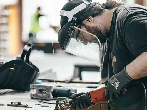 23 entreprises industrielles de Côte-d’Or recrutent 