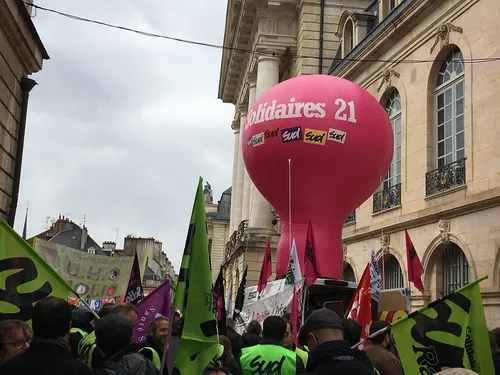 Plusieurs syndicats appellent à manifester pour la journée des...