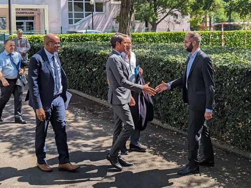 Benoît Bordat : « J’approuve la décision d’interdire l’abaya à...