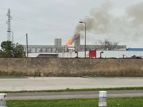 Feu à Beaune-Vignoles : évacuations en cours et danger d'effondrement