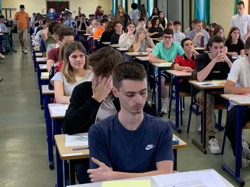 Les bacheliers planchent sur l’épreuve de philo 