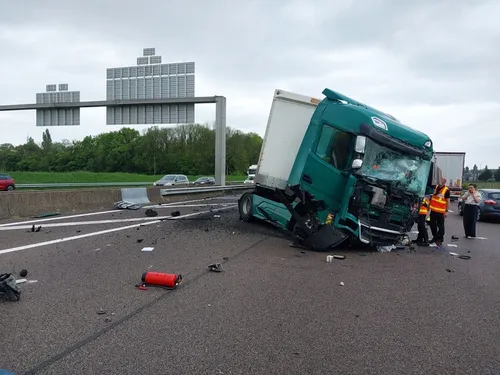 Impressionnant accident sur l’A6 