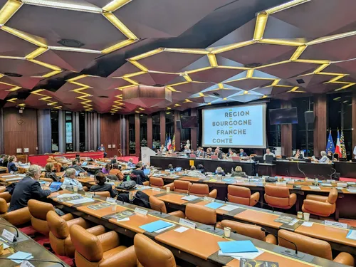 Une belle enveloppe attribuée à la région : Commission permanente...