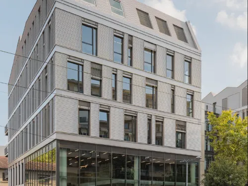 Une école de commerce historique de Dijon ouvre un nouveau campus à...