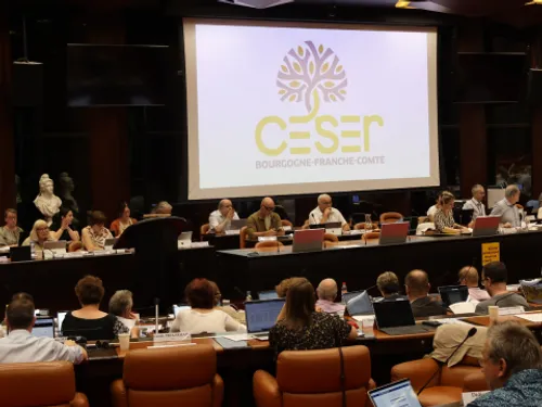 « Une atteinte à la démocratie locale » Jérôme Durain dénonce la...