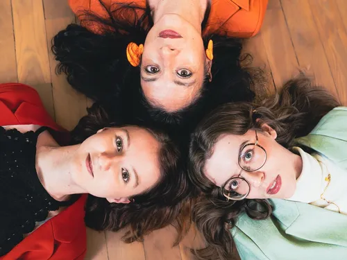 The Clementines, un trio de musique 100% féminin dijonnais sort son...