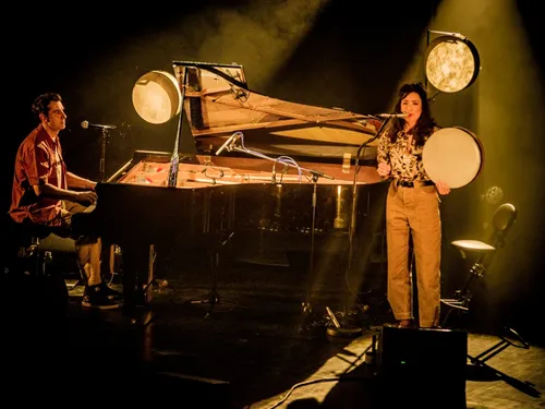 Beaune : Djazia Satour en concert à la Lanterne Magique au début du...
