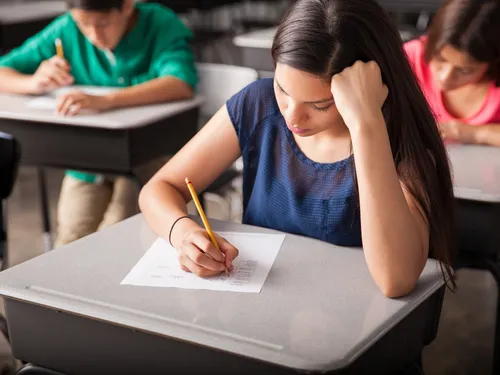 Fortes chaleurs : le ministère de l’Éducation nationale interpelle...