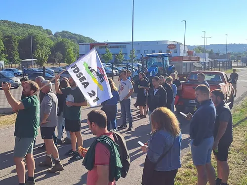 Côte-d’Or : retour sur l’action de blocage de l’abattoir Bigard...