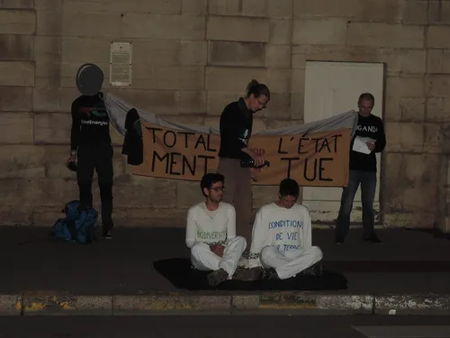 Extinction rébellion dénonce à Dijon les actions de Total 