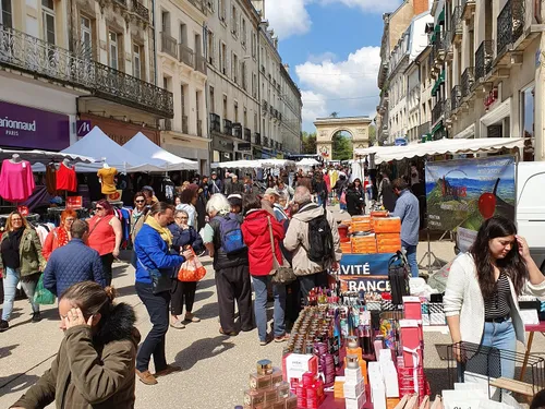Jours fériés :  les commerçants dijonnais restent ouverts en novembre
