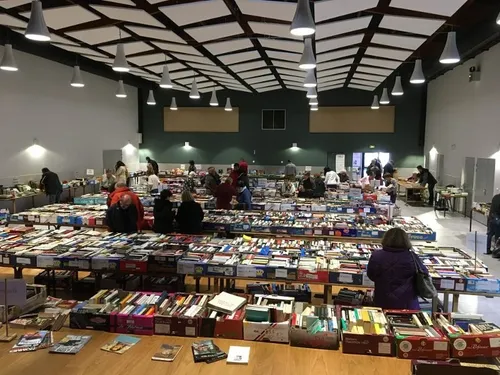 Une braderie solidaire livres et jouets à Arc-sur-Tille 