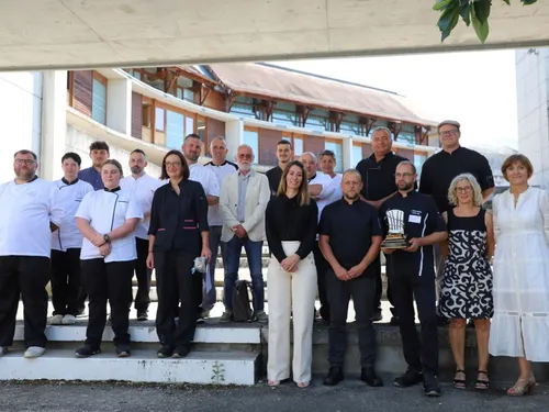 Ils ont reçu le prix du concours « Tous à table ! »