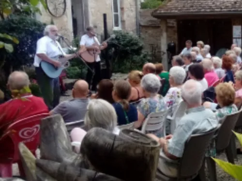 6ème festival « Artistes sur Cour » à Beaune