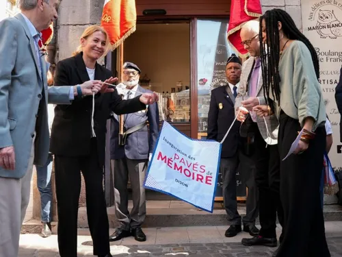 De nouveaux pavés de mémoire inaugurés à Dijon 
