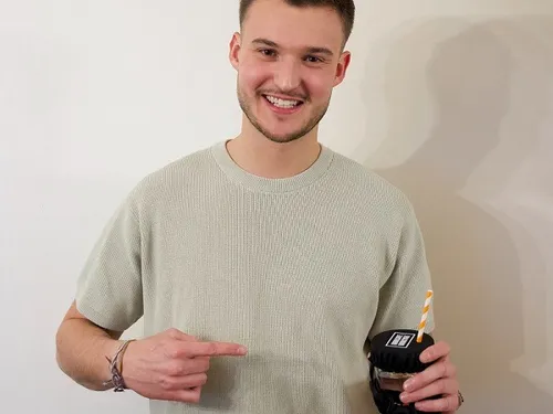 Un dijonnais propose un chouchou qui protège les filles en soirée