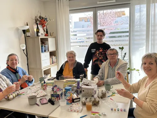 “Ça m’apporte de la joie” : Au sein de l’association Binôme 21, des...