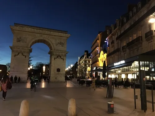 Une « marche cyclable » ce mardi soir place Darcy 