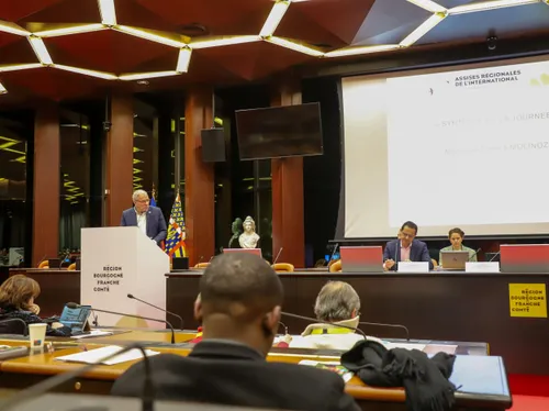 49 000 emplois liés au tourisme et 21,7 milliards d'euros...