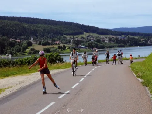 Journée sans voiture autour du lac de Saint-Point : 23 kilomètres...