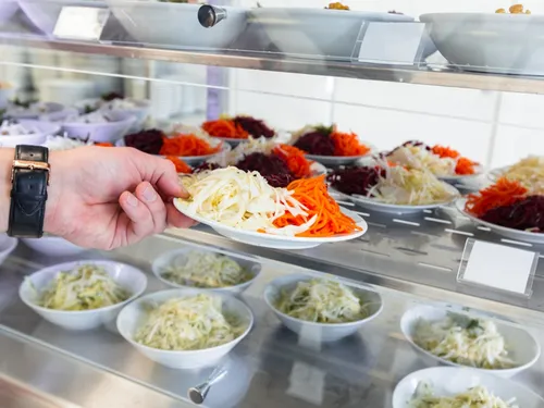 Restauration scolaire : le projet “Chouette Cantine” tend à...