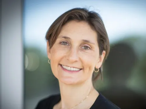 Gabriel Attal apporte son soutien à Amélie Oudéa-Castéra