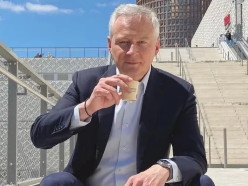 Inondations : le ministre de l'Economie s'adresse fermement aux...