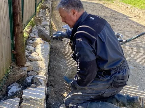 Les agents des espaces verts s'activent à Epône
