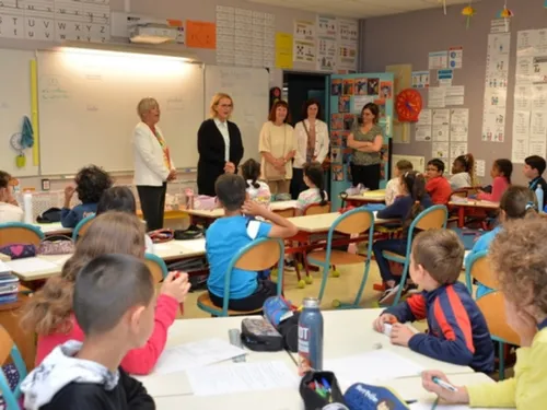 Les mots n'auront plus de mystère pour des écoliers de...