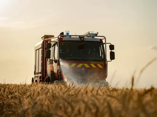 Un gigantesque incendie en Essonne ce week-end
