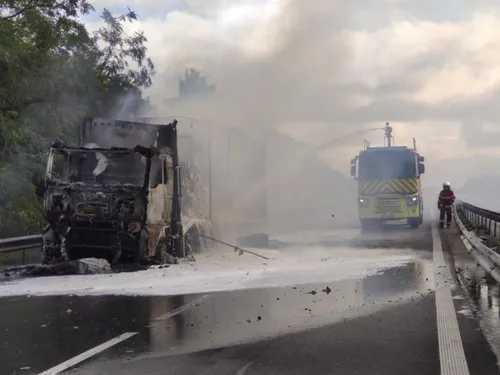 Un camion explose et prend feu près de Gima à Beauvais
