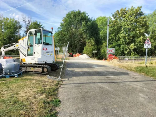 Un passage à niveau fermé pour la bonne cause à...