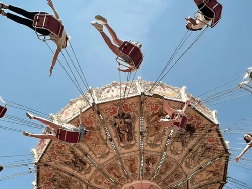 Le second parc d'attractions le plus fréquenté du pays se trouve...