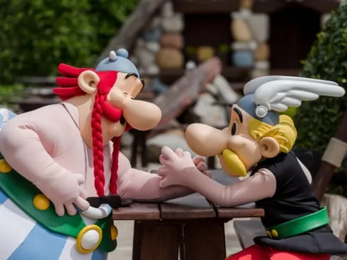 Ils s'introduisent au Parc Astérix : trois jeunes condamnés par la...
