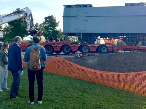 Deux wagons hors-normes viennent d'arriver au Musée de la Grande...