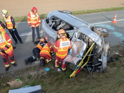 Impressionnant accident à Crèvecoeur-le-Petit 