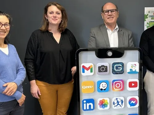 Une nouvelle vie pour les vieux téléphones à Dreux 