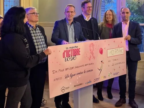 Un gros chèque remis à la Ligue contre le cancer en Eure-et-Loir