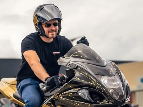 L'influenceur et motard Kévin Dufour est mort dans un accident en...