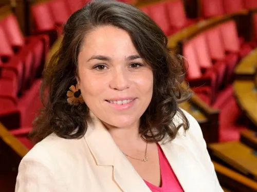Le centre de rétention du Mesnil-Amelot vivement critiqué par une...