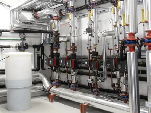 Coup dur pour la piscine municipale de Marly-le-Roi