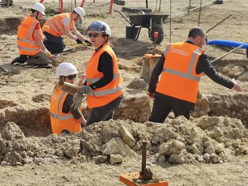 Des fouilles archéologiques ont lieu en ce moment dans le...